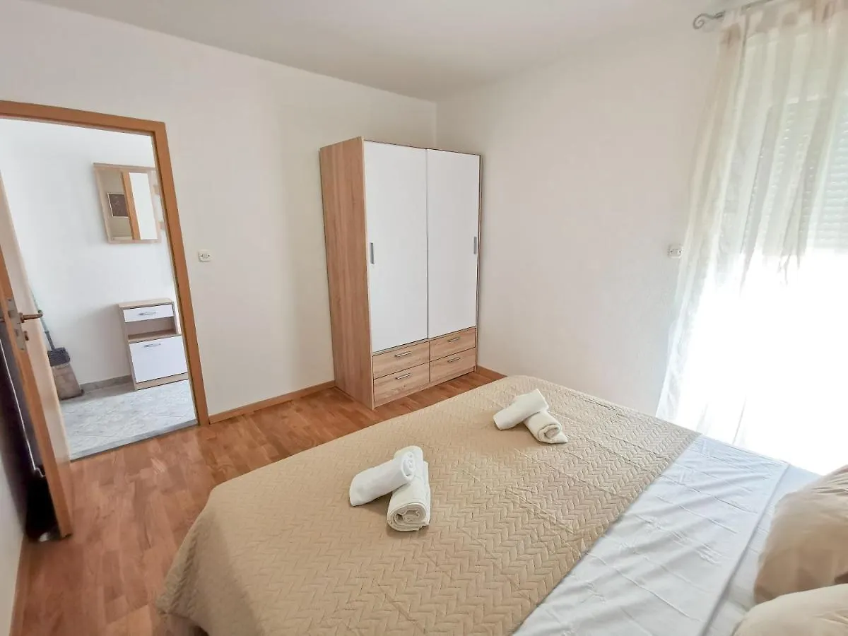 A4 Apartmani Kevic Kastela Croatia