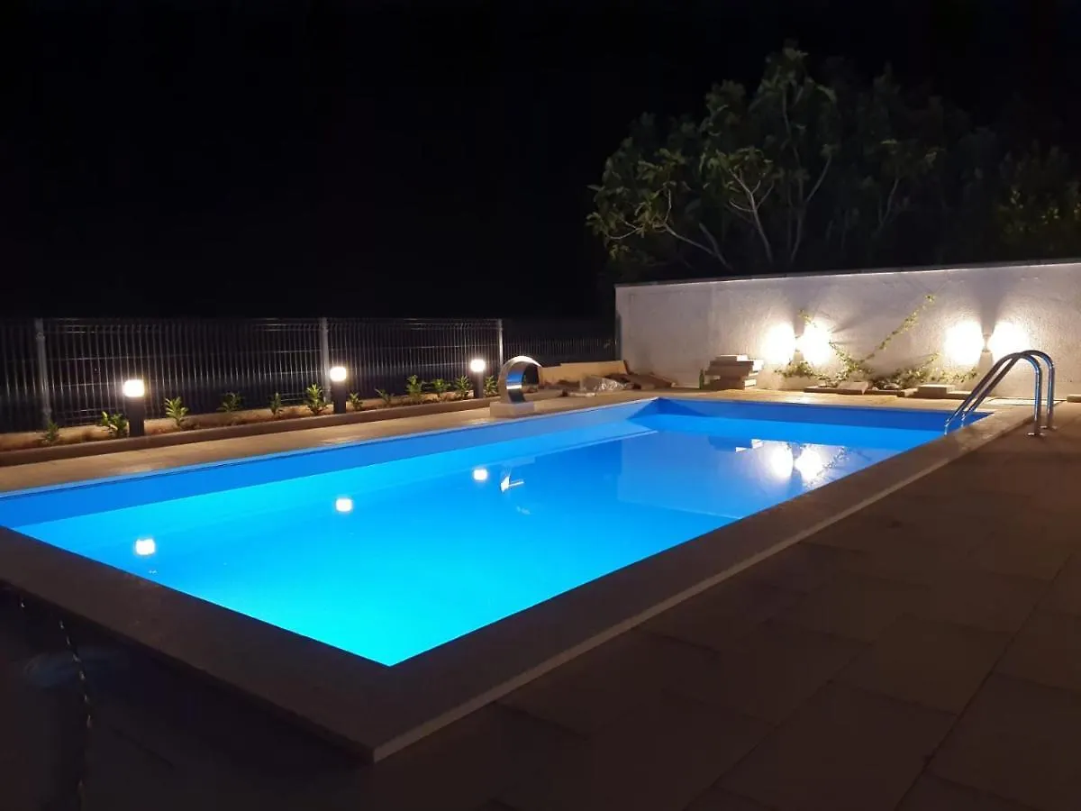 A4 Apartmani Kevic Kastela