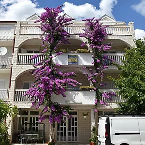 Cipetic Apartment